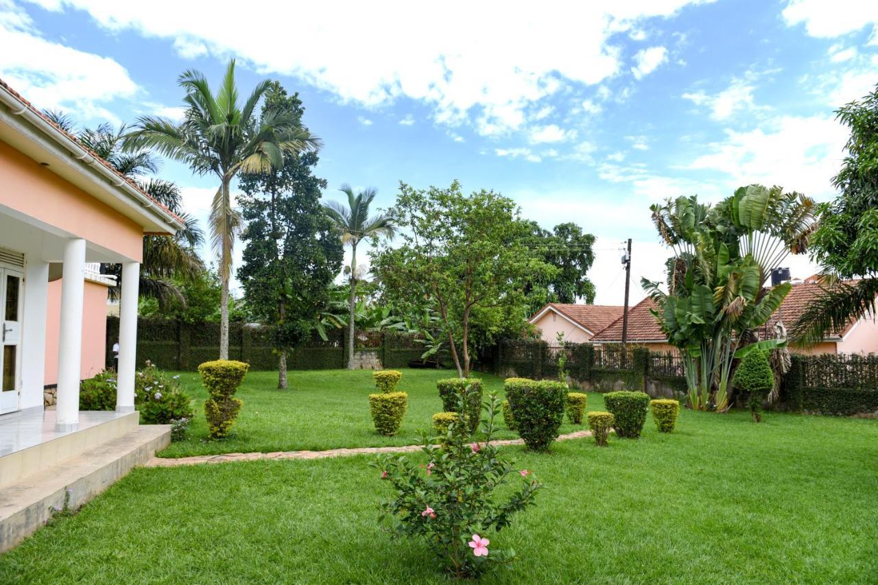 Corinya Serviced Apartments Entebbe Exterior foto