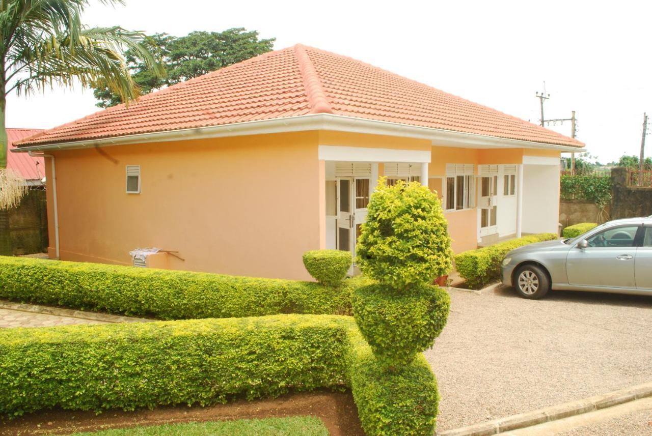 Corinya Serviced Apartments Entebbe Exterior foto